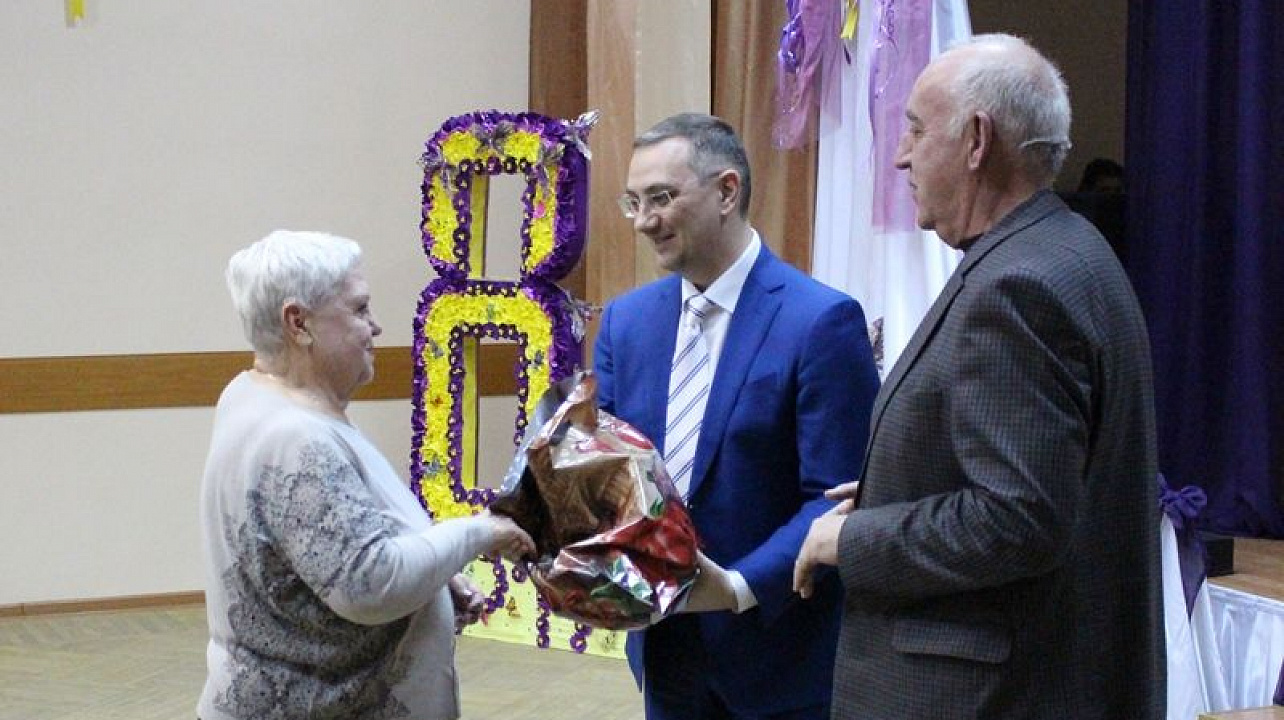 В Центральном округе проходят мероприятия, посвященные Международному женскому дню