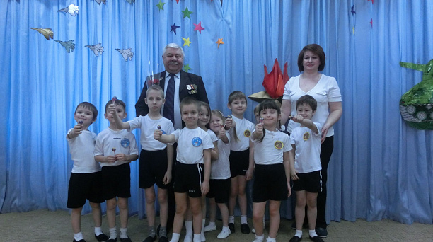 В детском саду Западного округа прошла встреча с ветераном