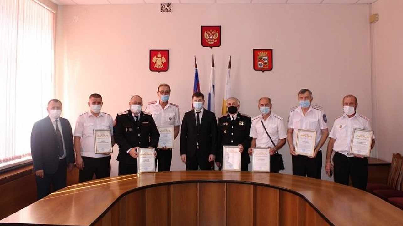 В Западном округе прошло мероприятие, посвящённое двум праздничным датам в истории Кубанского казачества.JPG