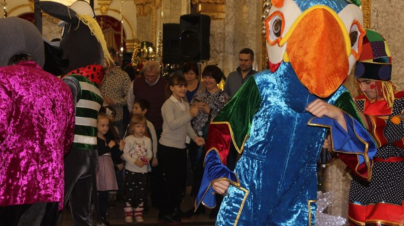 Для детей из социально-незащищенных семей Центрального округа пройдут два новогодних спектакля