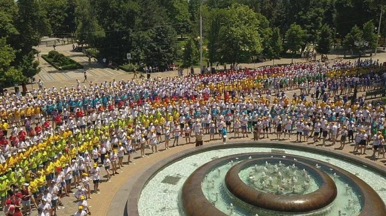 Выпускники Западного округа готовятся к губернаторскому балу