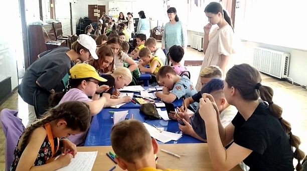 «Письмо солдату» и гуманитарная помощь участникам СВО ко Дню России