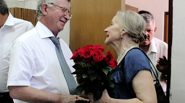 Владимир Евланов встретился с труппой Молодежного театра