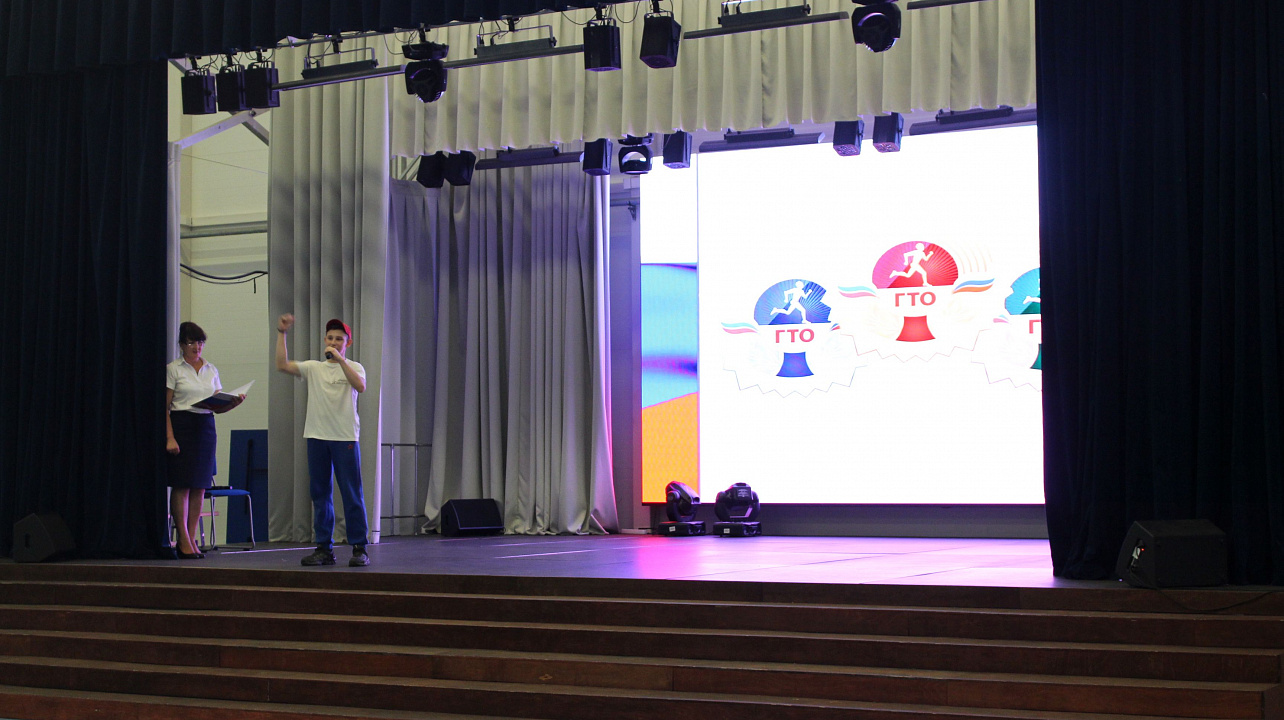 Кадетам вручили знаки ГТО