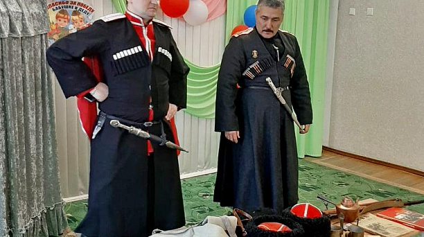 Казаки посетили детский сад
