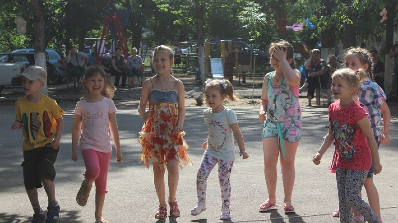 В Центральном округе проходят праздники, посвященные Дню защиты детей