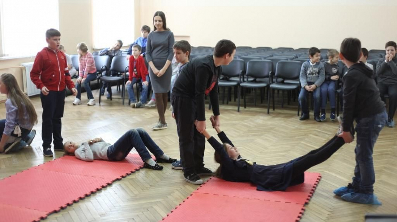 «Курс молодого бойца» провели в Западном округе