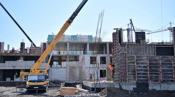 Строящиеся образовательные учреждения Краснодара будут заранее укомплектованы воспитателями и учителями