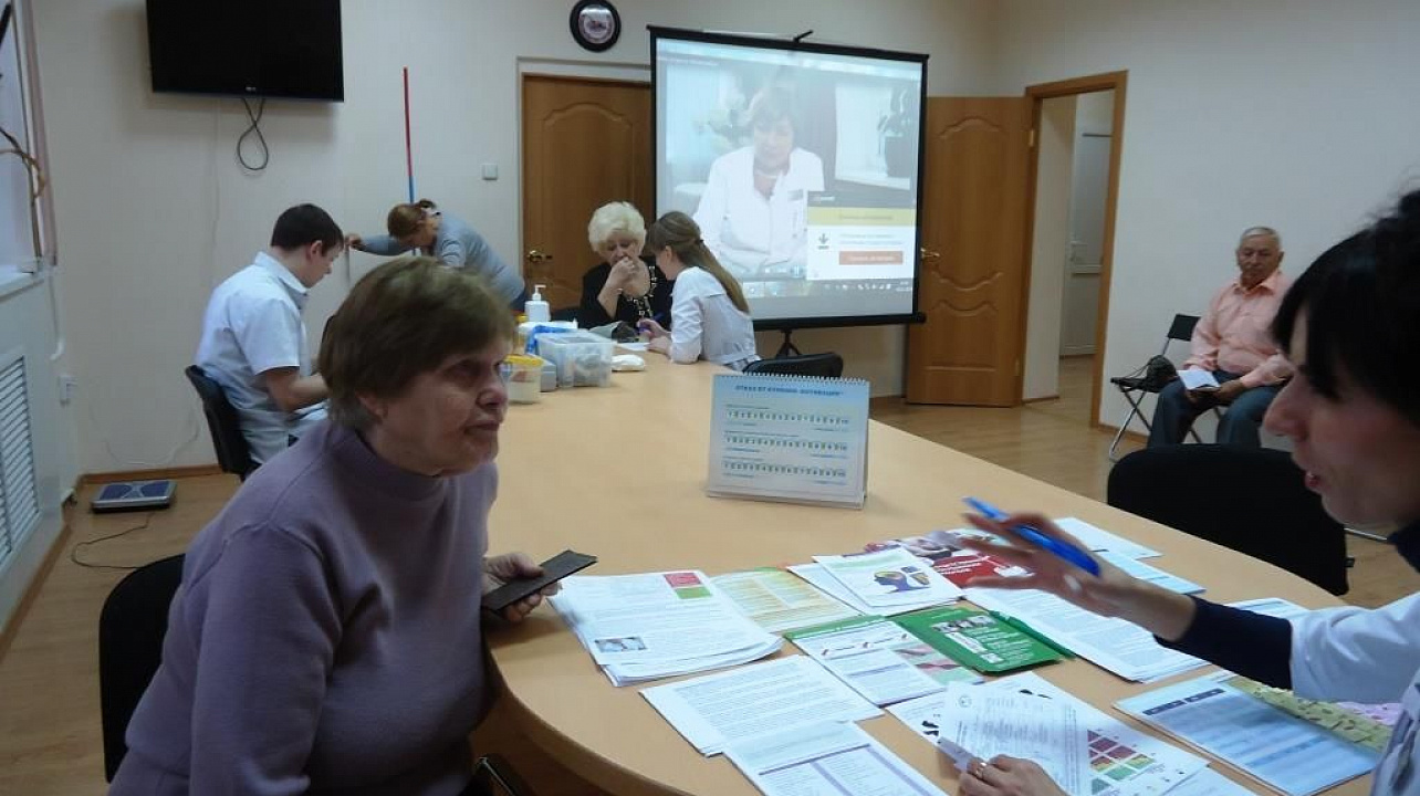 В ТЦ №25 Прикубанского округа медики провели прием населения
