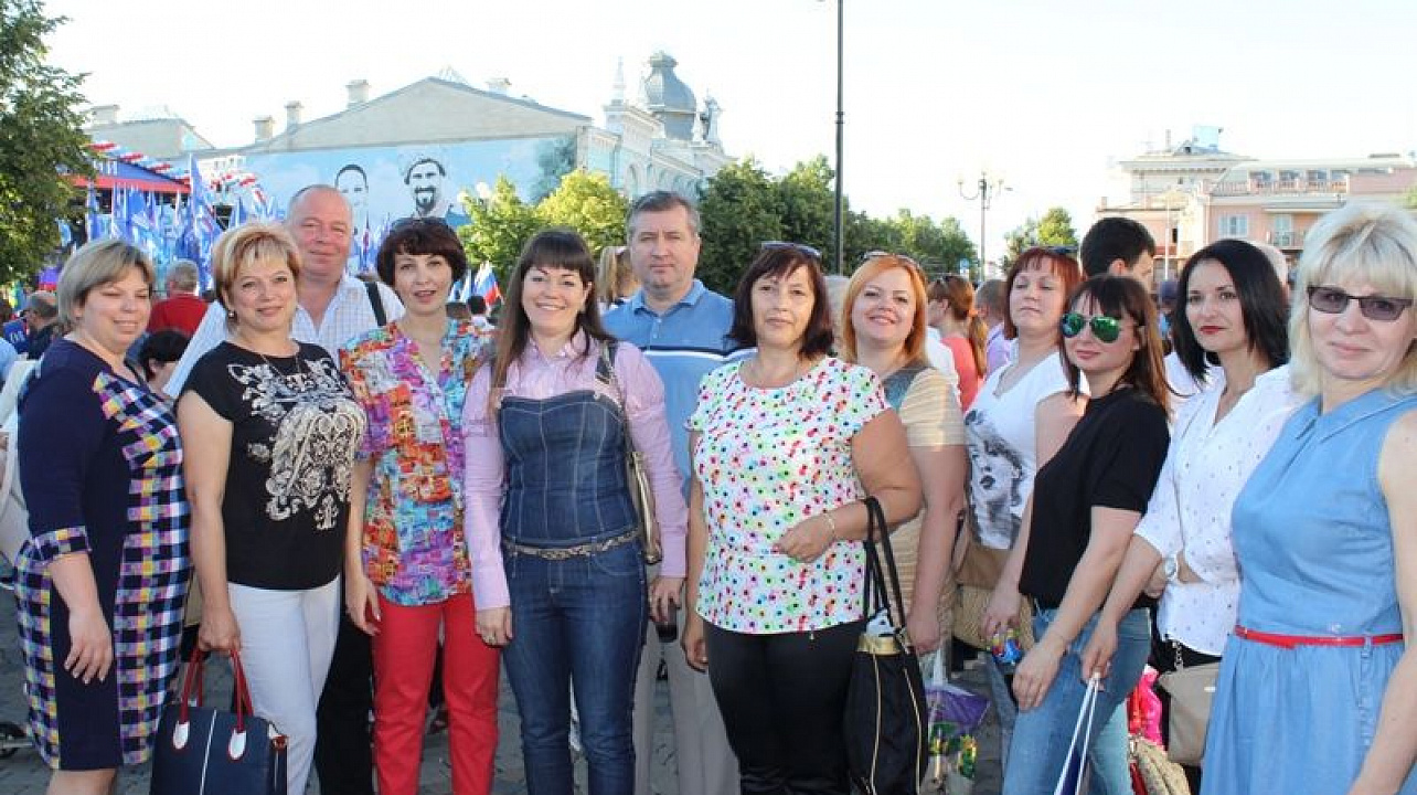 Жители Центрального округа приняли участие в праздновании Дня России