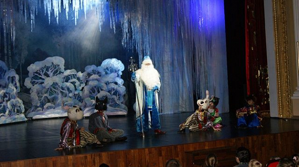 Окружная новогодняя ёлка прошла в Краснодарский филармонии