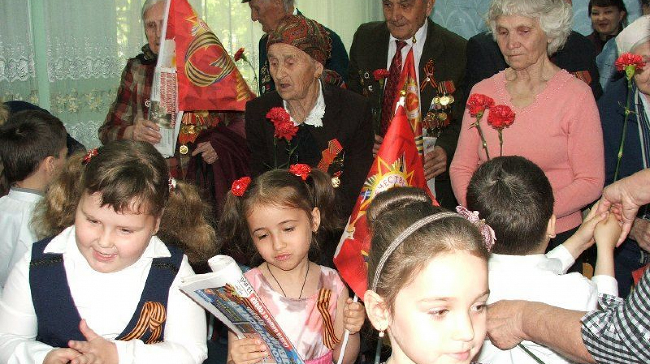 В  детском саду № 84 поздравили ветеранов с Днем Победы