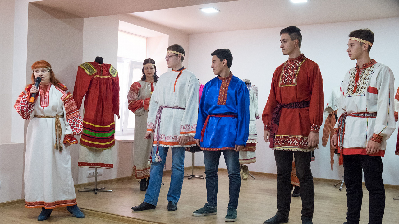 Активисты Общества русской культуры представили в учебных заведениях Краснодара фольклорную образовательную программу (4).jpg