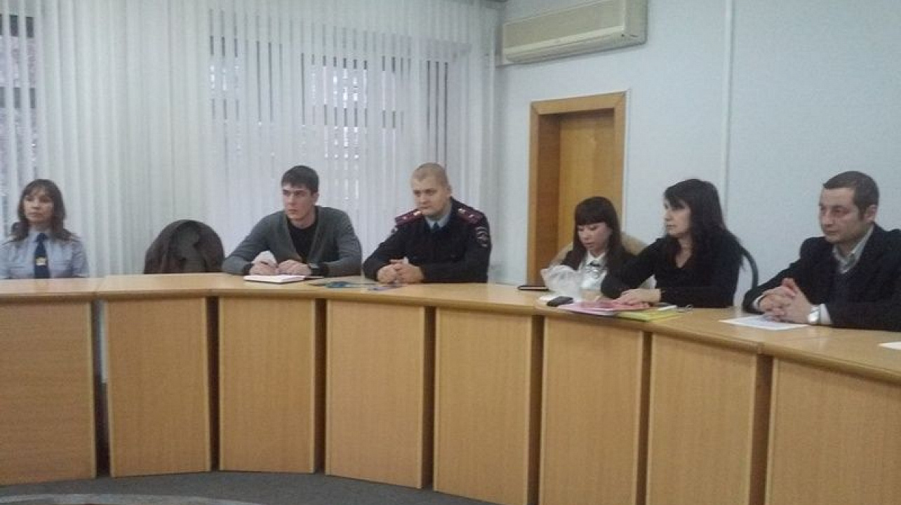 В администрации Центрального округа прошла информационная встреча «Знать закон!»