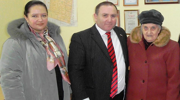 Депутат гордумы Зорик Садоян поздравил с 90-летием ветерана войны