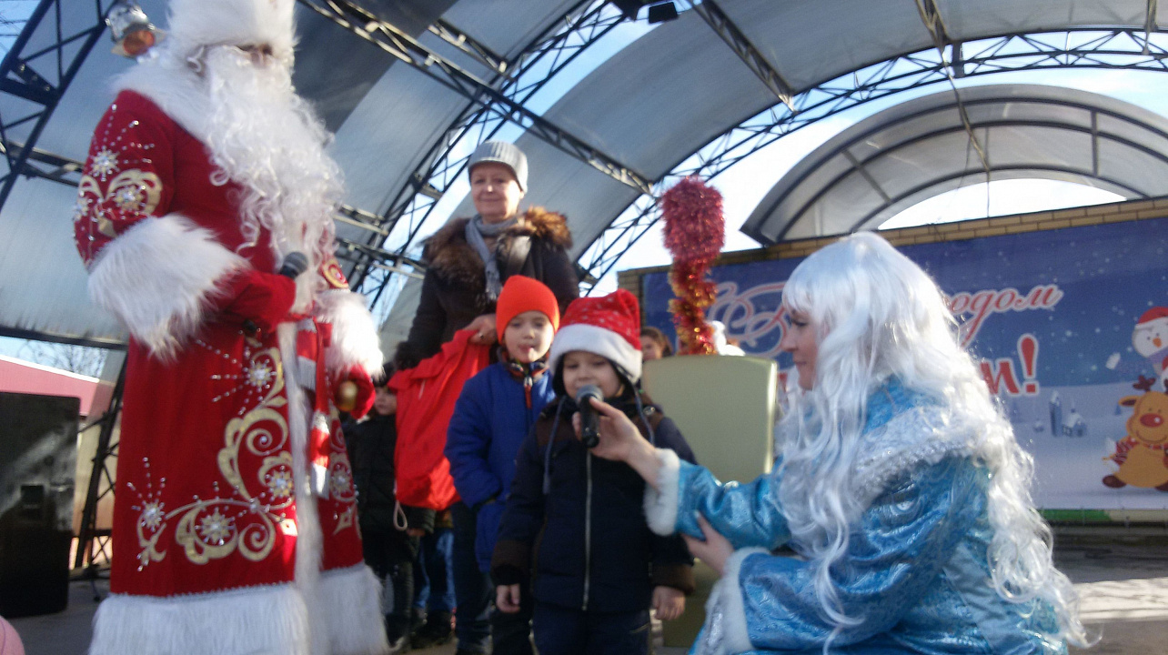 Учащиеся творческих объединений Западного округа приняли участие в концерте, посвящённом открытию новогодней ёлки