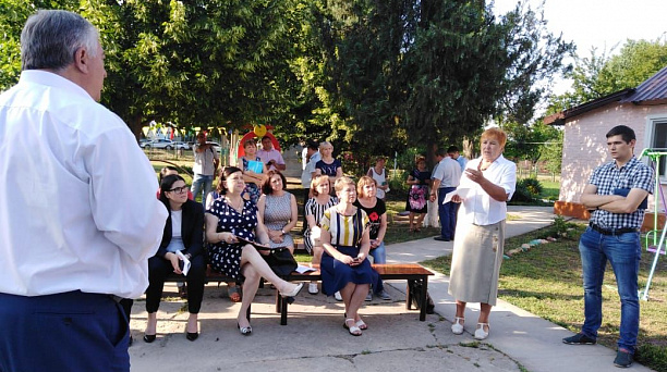 Встреча с жителями прошла в поселке Дорожном