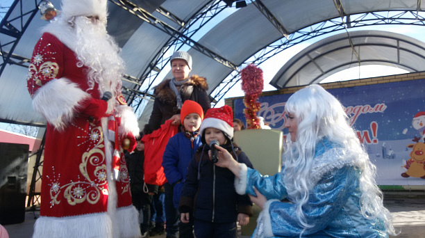 Учащиеся творческих объединений Западного округа приняли участие в концерте, посвящённом открытию новогодней ёлки