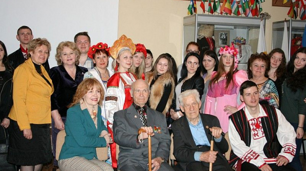 Славянские организации города отметили День единения народов Беларуси и России