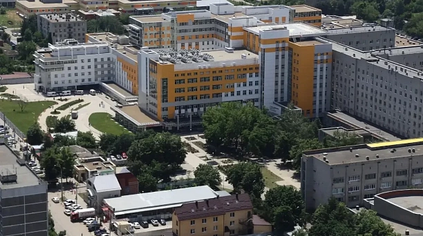 Глава Краснодара поздравил коллектив ККБ №1 с юбилеем