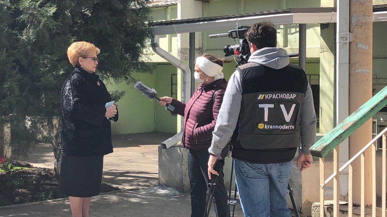 В КМР раздали продуктовые наборы пожилым жителям