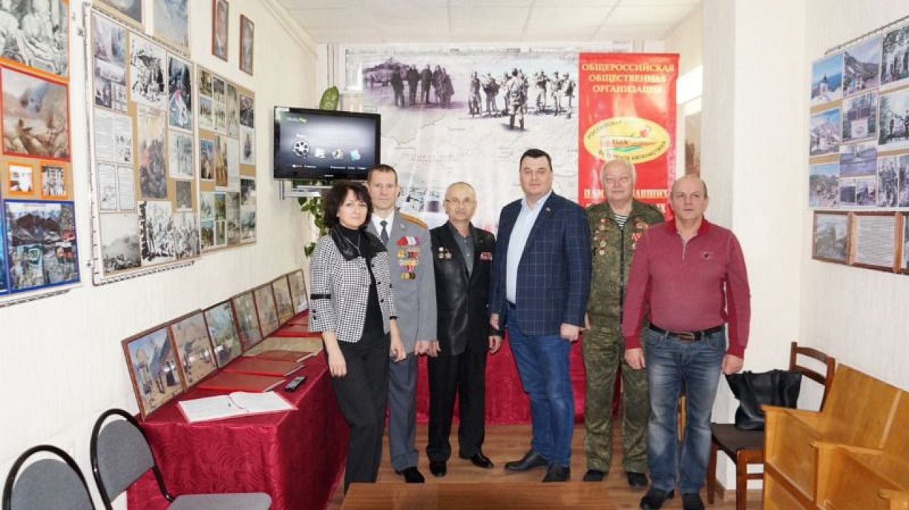 В Прикубанском округе прошла встреча с ветеранами вооруженных конфликтов в музее боевой славы воинов-интернационалистов.jpg