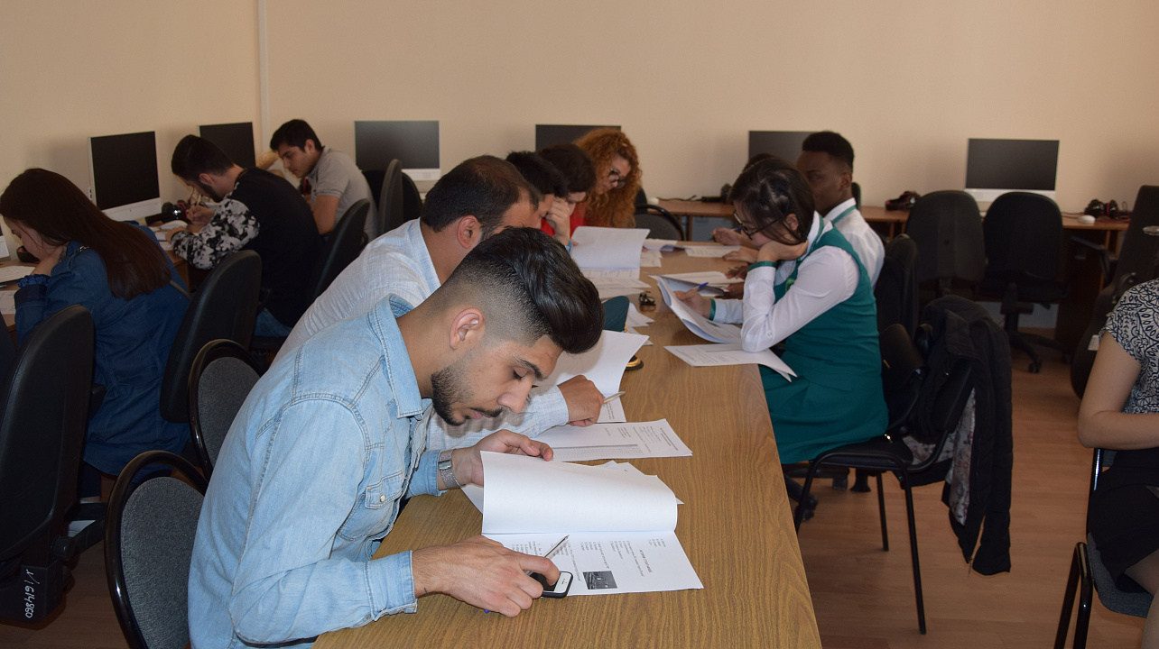 В Краснодаре провели Олимпиаду по русскому языку среди иностранных учащихся (5).JPG