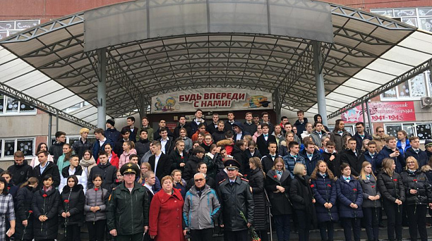 В День Героев Отечества в СОШ № 78 состоялось открытие бюста Героя Российской Федерации Николая Шевелева