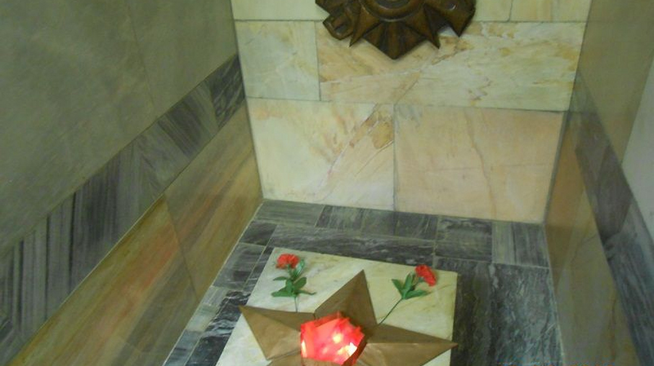 Первоклашкам рассказали о мужестве героев-десантников