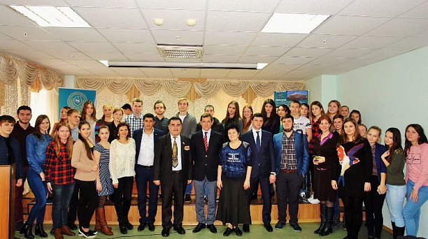 Круглый стол "Профилактика экстремизма и терроризма в молодежной среде" прошел в Западном округе