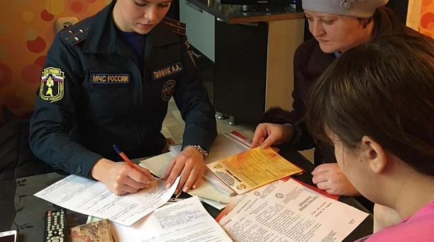 В Западном округе прошли рейдовые мероприятия по посещению семей, состоящих на профилактическом учете