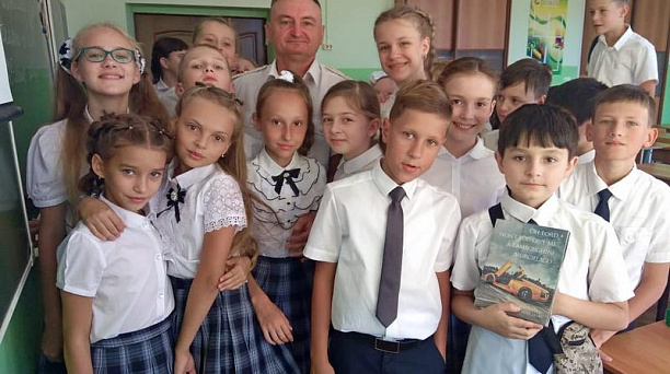 Школы Краснодара— под охраной казаков и полиции