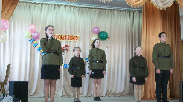 Учащиеся гимназии № 92 почтили память выпускников гимназии, ушедших на фронт