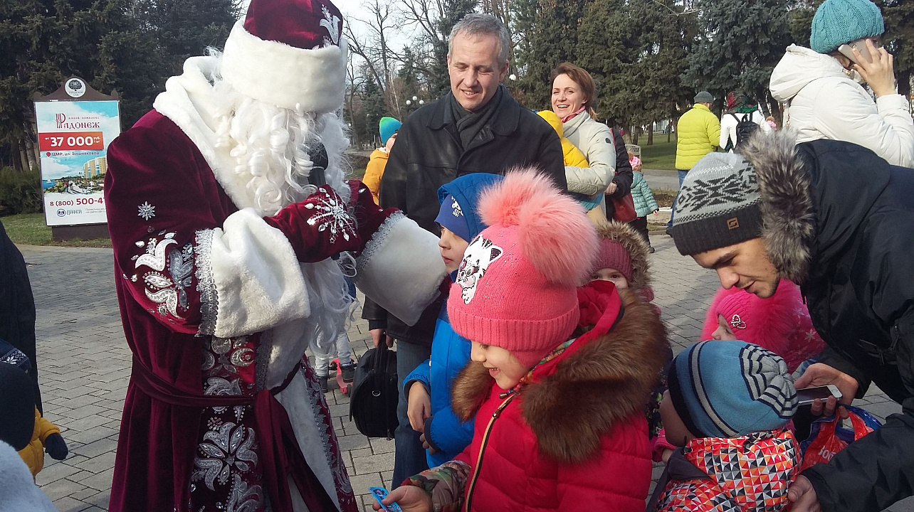 Театрализованную программу провели для детей Западного округа