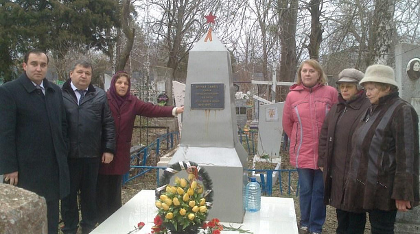 У памятника военным летчикам по улице Народной прошел митинг ко Дню освобождения Краснодара