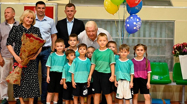 Глава Краснодара поздравил с юбилеем легендарного тренера по гандболу Евгения Трефилова