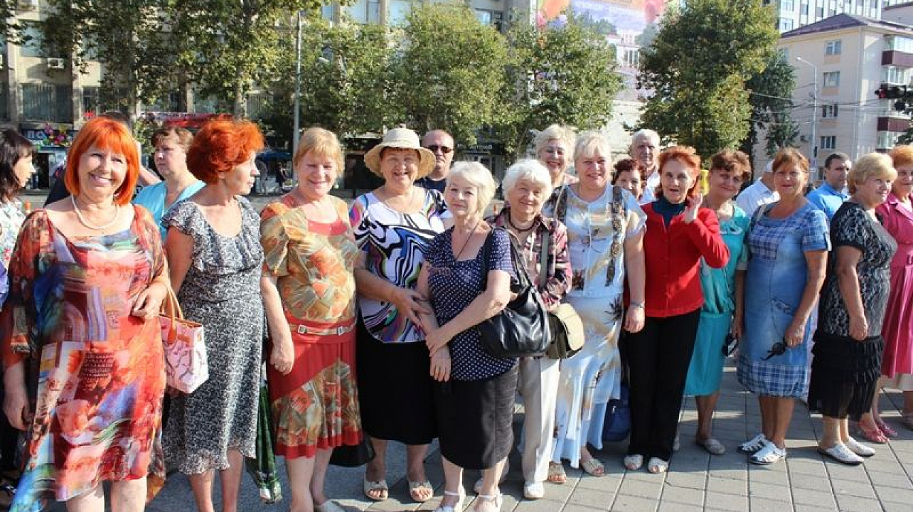 Общественность Центрального округа приняла участие в церемонии поднятия флага