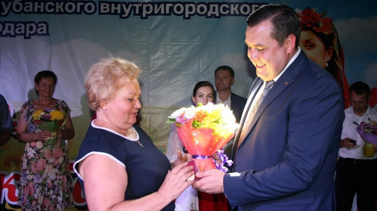 В сквере Фестивальном ко Дню города открыли отреставрированный фонтан