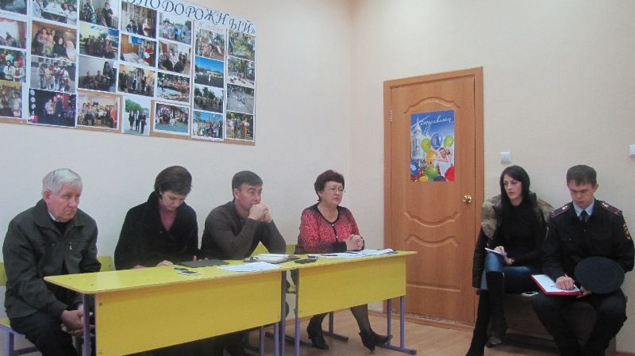 Глава Центрального округа встретился с руководителями ТОС