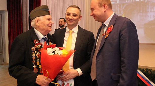 Участнику Великой Отечественной войны Анатолию Алексеевичу Юнькову исполнилось 90 лет