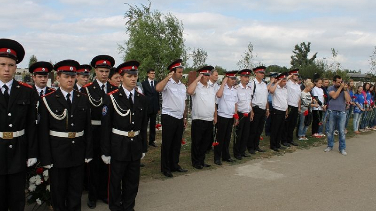 В Краснодаре почтили память генерала Геннадия Трошева