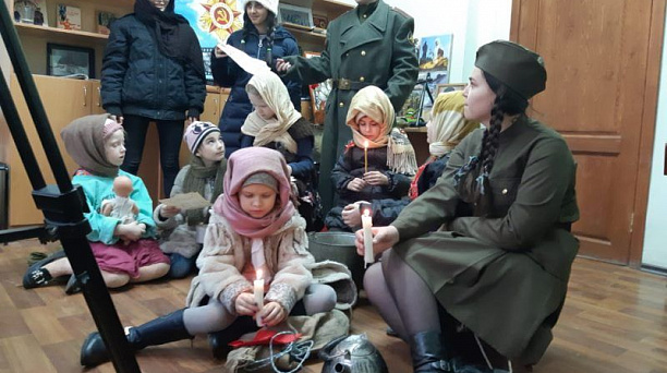 В клубе по месту жительства «Романтики» прошло мероприятие «Героический Ленинград»