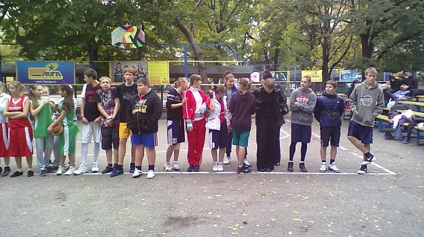 Стритбол среди детских дворовых команд 