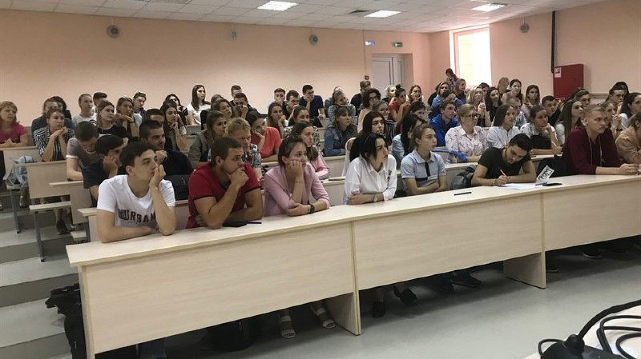 «Край милосердия» провел семинар по социальной адаптации детей с особенностями развития для студентов Университета физкультуры.jpg