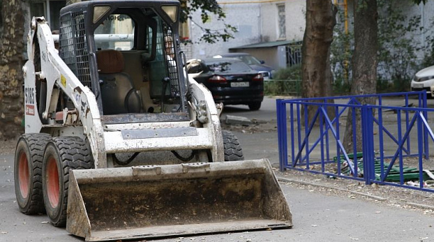 Евгений Первышов: Благоустраивать придомовые территории целыми кварталами — правильное решение