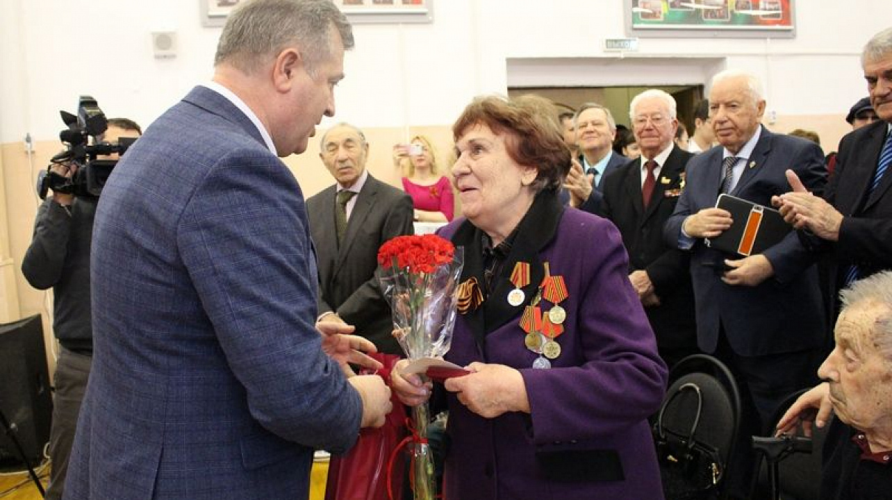 Сегодня в Центральном округе чествовали участников Сталинградской битвы