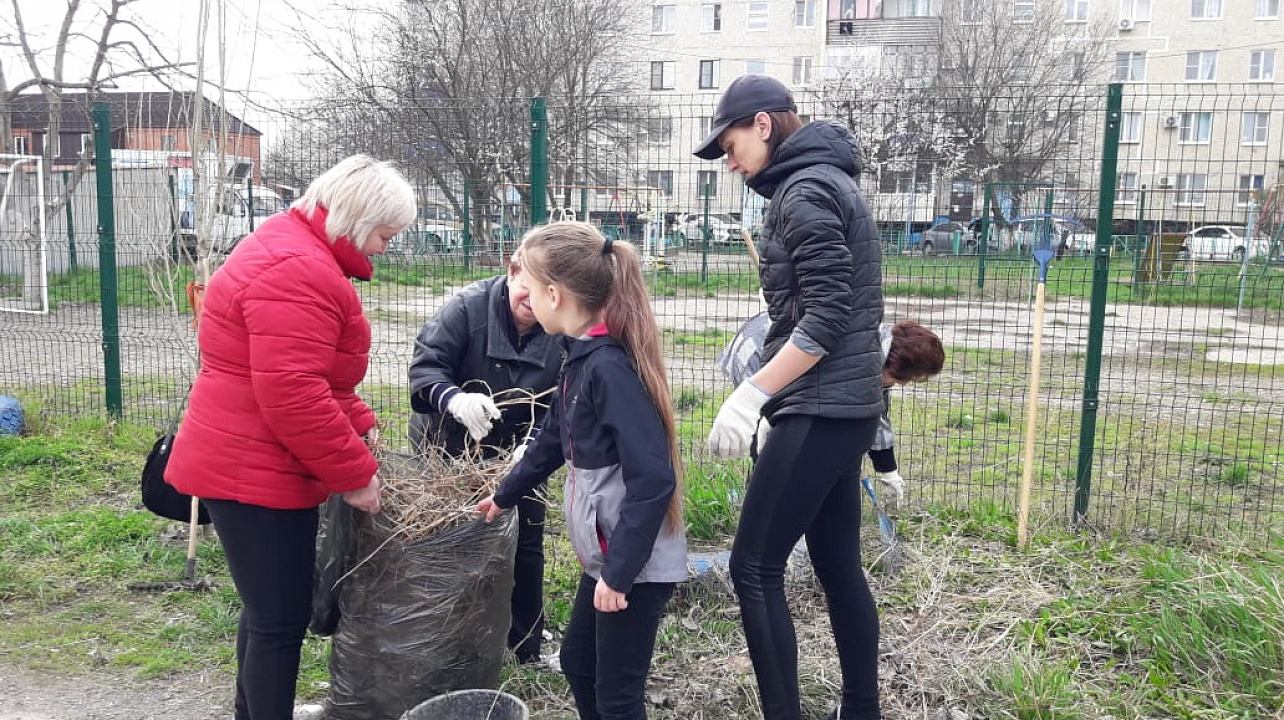 Жители хутора Ленина приняли участие в «зеленом марафоне»