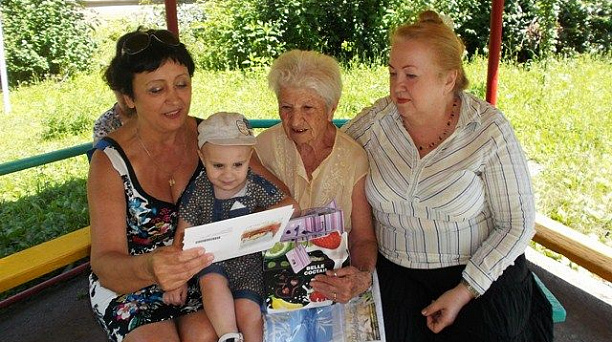 90-летний юбилей отметила жительница Фестивального микрорайона