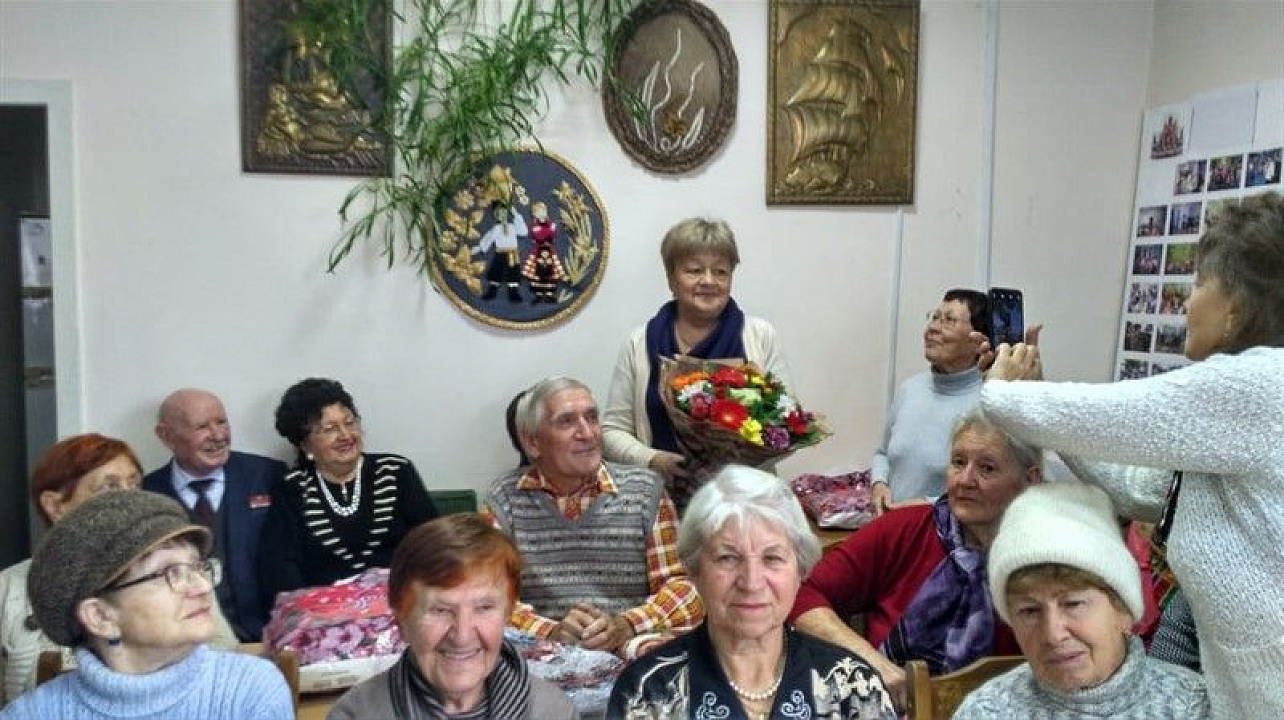 Общественная организация инвалидов, ветеранов, пенсионеров Западного округа города Краснодара отпраздновала день матери..jpg