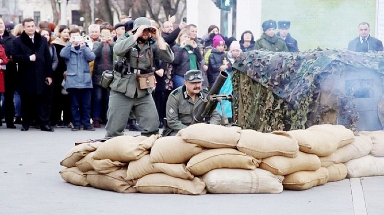 Студенты академии ИМСИТ приняли участие в реконструкции освобождения Краснодара от немецко-фашистских захватчиков